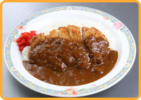 Black pork cutlet curry（with salad）